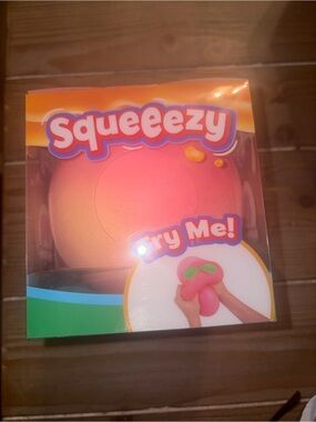 Squeezy Peach SquishyToy